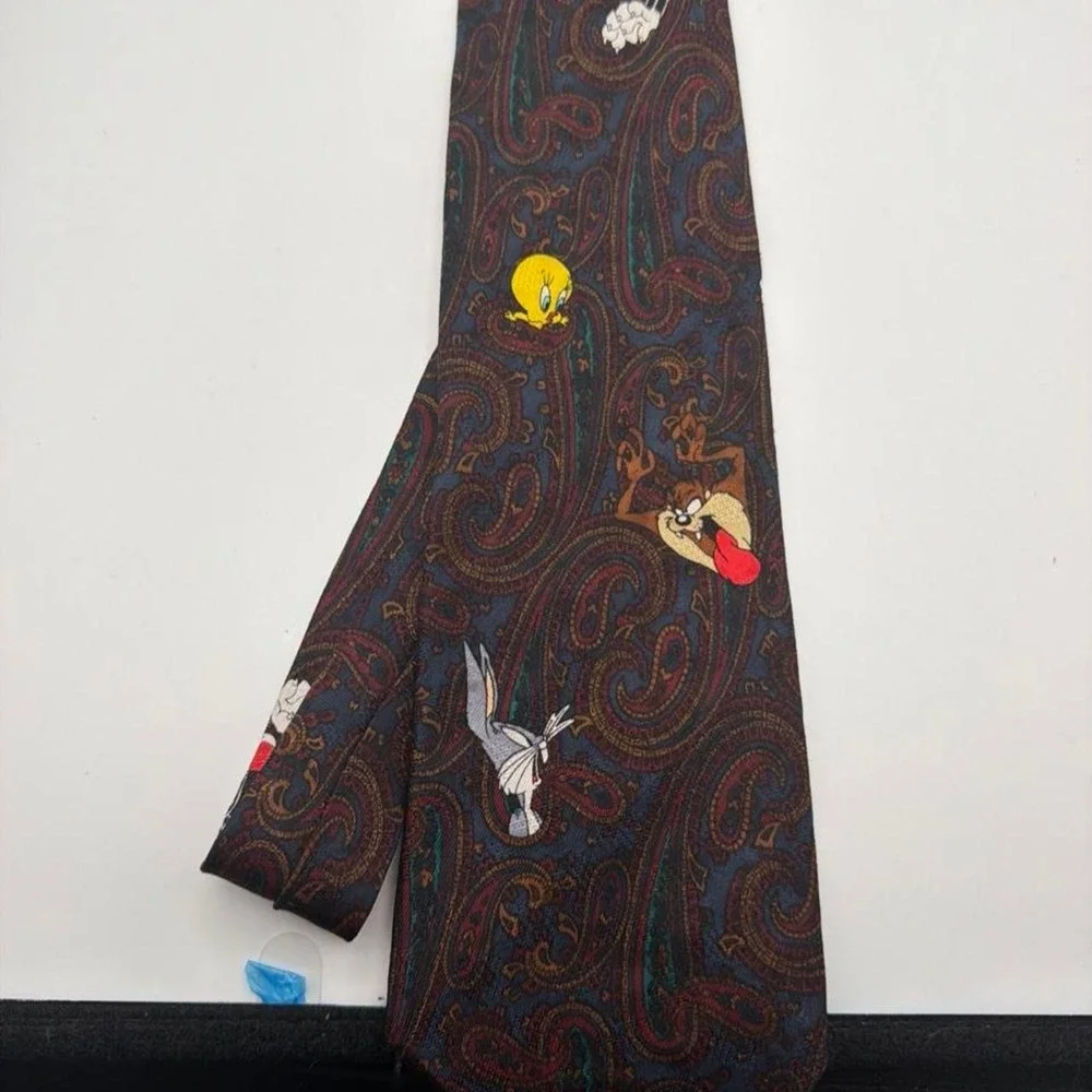 Looney Tunes Mania CHARACTER Design Paisley Polyester 58